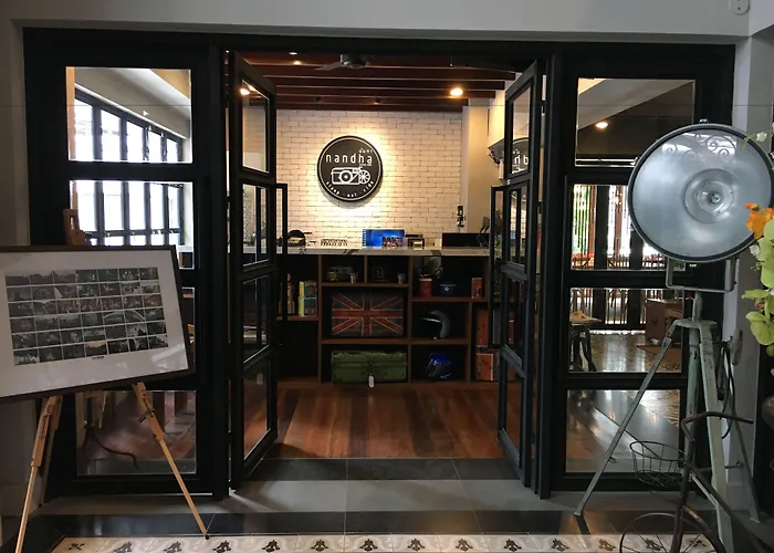 Hotel Nandha 3*