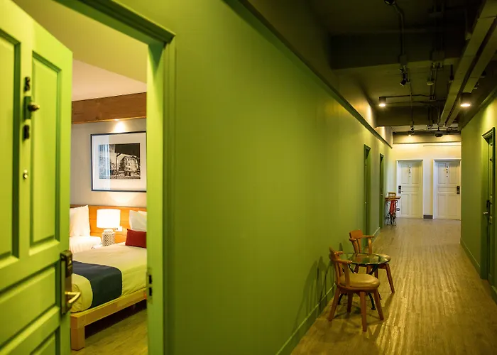 Nandha Hotel 3*