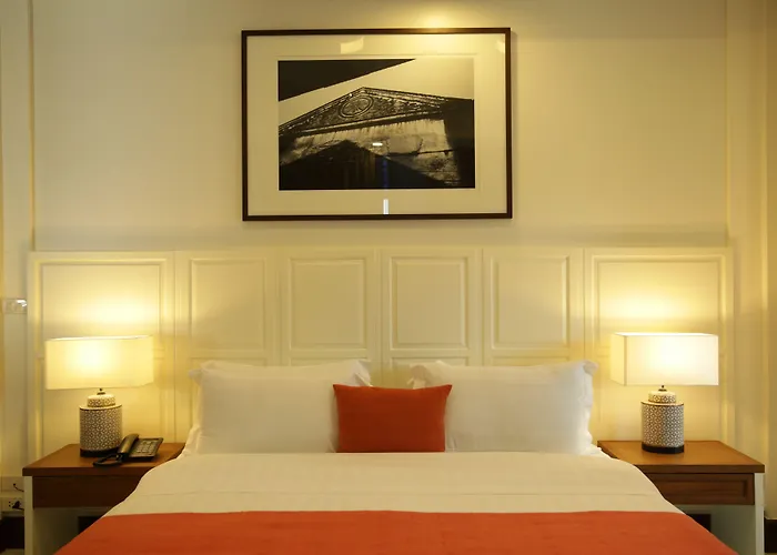 Nandha Hotel 3*