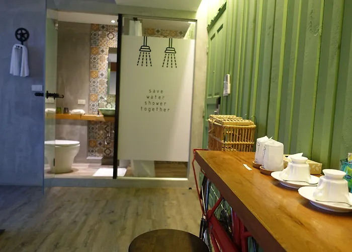 Hotel Nandha 3*