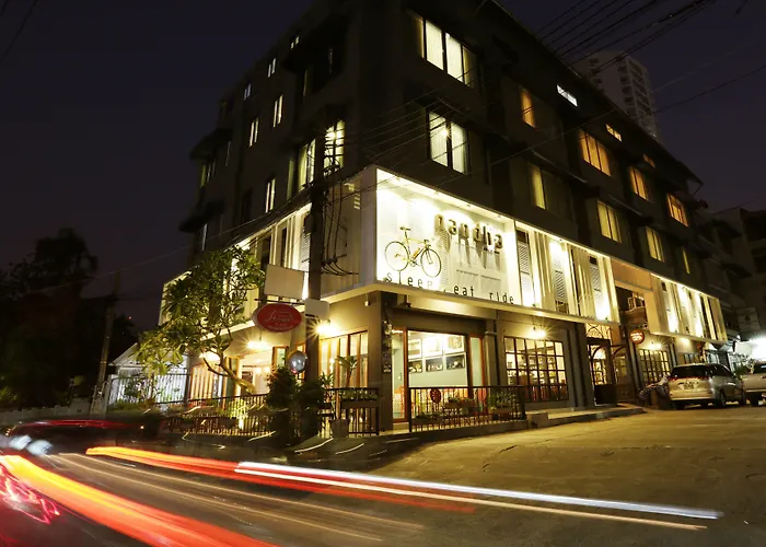 Hotel Nandha 3*
