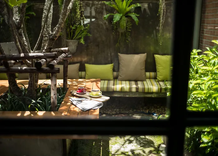 Hotel Nandha 3*